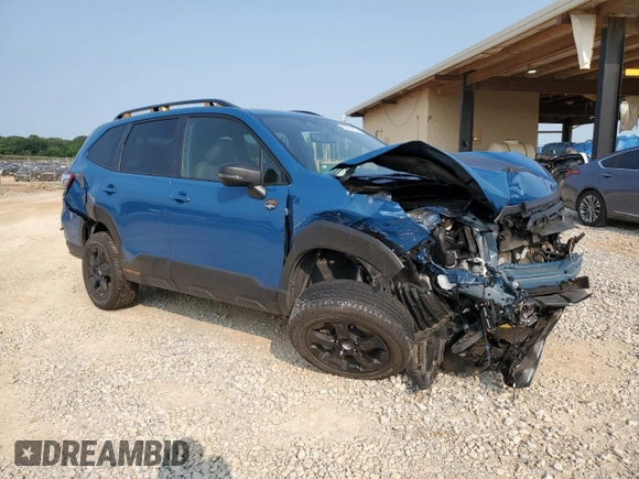 2022 Subaru Forester Wilderness with VIN JF2SKAMC7NH525886, listed as a Copart auction lot 59304805 with 42,475 mi miles and Salvage title. Bid and sale history available at DreamBid. Image 4.