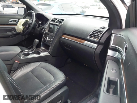 2019 Ford Explorer Limited с VIN 1FM5K7F81KGB48640, выставлен на аукционе IAAI как лот 42359695 с пробегом 119 571 миль миль и . История ставок и продаж доступна на DreamBid. Изображение 5.
