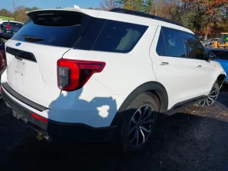 2022 Ford Explorer ST-Line with VIN 1FMSK7KH7NGB34741, listed as a IAAI auction lot 40963030 with 20,504 mi miles. Bid and sale history available at carsss.com. Image 4.