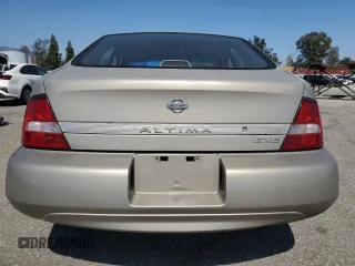 2000 Nissan Altima XE z VIN 1N4DL01D5YC243801, wystawiony jako Copart lot #52642985 z przebiegiem 237 665 mil mil oraz Szkoda całkowita • Salvage title. Historia ofert i sprzedaży dostępna na DreamBid. Obrazek 6.