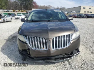 2011 Lincoln MKX with VIN 2LMDJ8JK6BBJ25776, listed as a Copart auction lot 46055665 with 208,278 mi miles and Salvage Title. Bid and sale history available at carsss.com. Image 5.