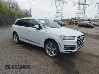 2019 Audi Q7 Prestige with VIN WA1VAAF77KD033998, listed as a IAAI auction lot 42020215 with 94,442 mi miles. Bid and sale history available at carsss.com. Image 1.