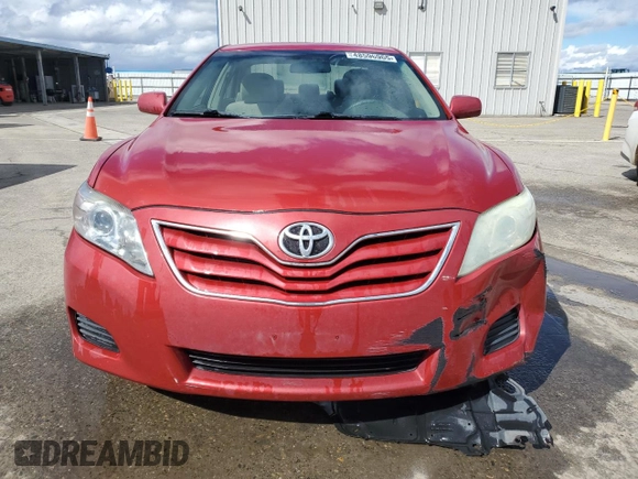 2010 Toyota Camry z VIN 4T1BF3EK9AU105743, wystawiony jako Copart lot #48596965 z przebiegiem 205 265 mil mil oraz Szkoda całkowita • Salvage title. Historia ofert i sprzedaży dostępna na DreamBid. Obrazek 5.