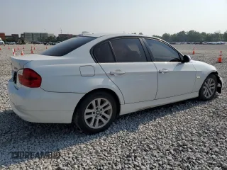 2007 BMW 3 Series 328i with VIN WBAVA33557KX74414, listed as a Copart auction lot 59158635 with 135,672 mi miles and Clean title. Bid and sale history available at DreamBid. Image 3.