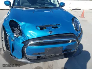 2024 MINI Hardtop 2 Door Cooper SE with VIN WMW13DJ01R2V90046, listed as a IAAI auction lot 41448064 with 3,963 mi miles. Bid and sale history available at carsss.com. Image 6.