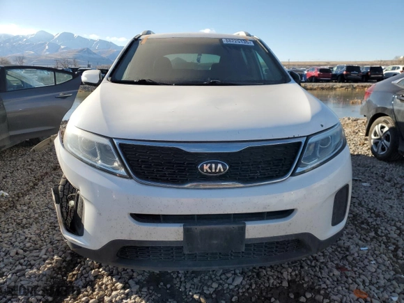 2015 Kia Sorento LX with VIN 5XYKTDA76FG605324, listed as a Copart auction lot 88225135 with 166,673 mi miles and Salvage Title. Bid and sale history available at carsss.com. Image 5.