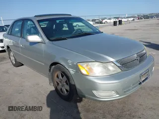 2002 Toyota Avalon XL with VIN 4T1BF28B62U246356, listed as a IAAI auction lot 41859158 with 337,556 mi miles. Bid and sale history available at carsss.com. Image 1.