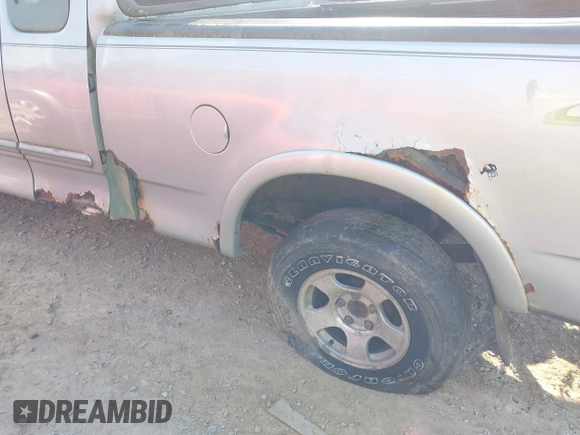2002 Ford F-150 XL with VIN 1FTRX18W62NB00062, listed as a IAAI auction lot 42472873 with 178,473 mi miles and . Bid and sale history available at DreamBid. Image 14.