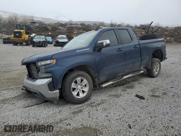 2020 Chevrolet Silverado 1500 LT with VIN 1GCRYDED7LZ312027, listed as a Copart auction lot 45912325 with 42,282 mi miles and Salvage Title. Bid and sale history available at carsss.com. Image 1.