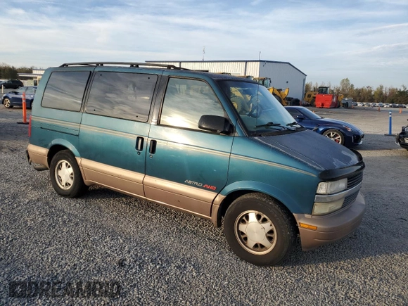 1998 Chevrolet Astro with VIN 1GNEL19WXWB120466, listed as a Copart auction lot 80929504 with 262,413 mi miles and Salvage Title. Bid and sale history available at carsss.com. Image 4.