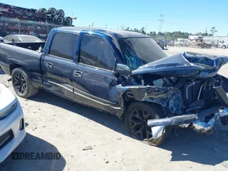 2006 Chevrolet Silverado 1500 LT1 with VIN 2GCEC13T061211835, listed as a IAAI auction lot 41678812 with 162,590 mi miles. Bid and sale history available at carsss.com. Image 1.