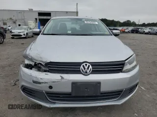 2013 Volkswagen Jetta SE z VIN 3VWDP7AJ8DM377432, wystawiony jako Copart lot #60154025 z przebiegiem 117 757 mil mil oraz Szkoda całkowita • Salvage title. Historia ofert i sprzedaży dostępna na DreamBid. Obrazek 5.