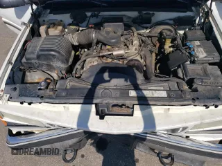 1996 GMC Yukon with VIN 1GKEK13R1TJ750705, listed as a Copart auction lot 76251474 with 245,084 mi miles and Salvage Title. Bid and sale history available at carsss.com. Image 13.