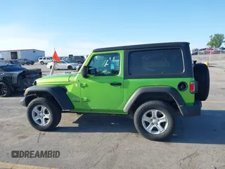 2019 Jeep Wrangler Sport S z VIN 1C4HJXAN0KW661787, wystawiony jako IAAI lot #42238918 z przebiegiem 25 364 mil mil oraz . Historia ofert i sprzedaży dostępna na DreamBid. Obrazek 14.
