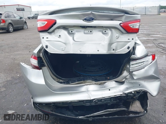 2016 Ford Fusion SE with VIN 3FA6P0T92GR307623, listed as a IAAI auction lot 42201937 with 195,789 mi miles and . Bid and sale history available at DreamBid. Image 6.