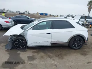 2024 Hyundai Ioniq 5 Limited z VIN KM8KR4DE8RU341059, wystawiony jako IAAI lot #42172937 z przebiegiem 3 480 mil mil oraz . Historia ofert i sprzedaży dostępna na DreamBid. Obrazek 15.