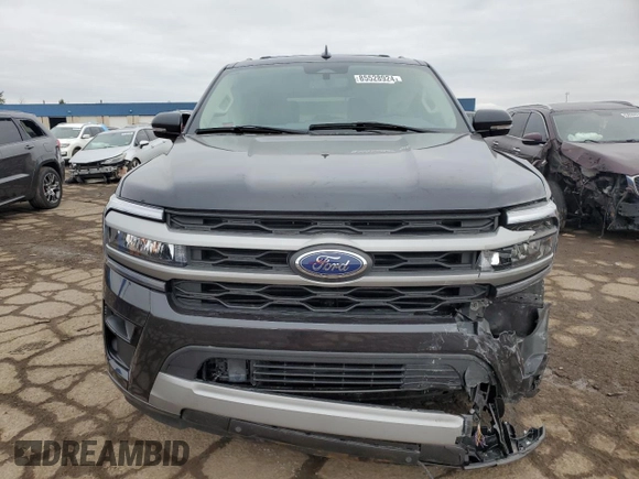 2024 Ford Expedition Max XLT with VIN 1FMJK1J80REA55794, listed as a Copart auction lot 85528924 with 8,166 mi miles and Clean Title. Bid and sale history available at DreamBid. Image 5.