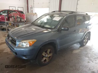 2007 Toyota RAV4 с VIN JTMBD33V676052181, выставлен на аукционе IAAI как лот 42521195 с пробегом 181 893 миль миль и . История ставок и продаж доступна на DreamBid. Изображение 2.