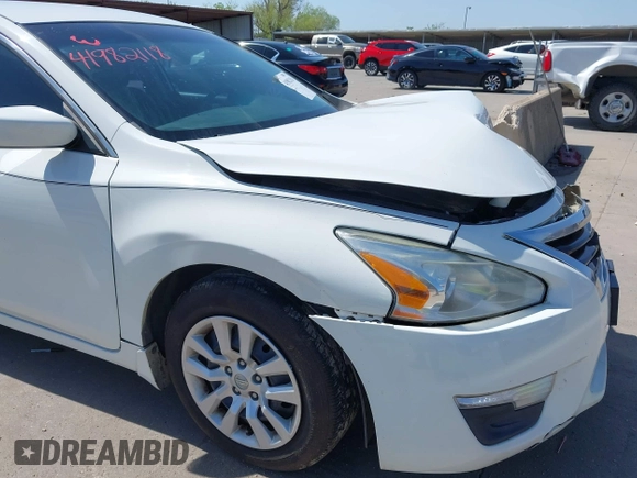 2015 Nissan Altima S z VIN 1N4AL3AP4FN872272, wystawiony jako IAAI lot #41982118 z przebiegiem 106 907 mil mil oraz . Historia ofert i sprzedaży dostępna na DreamBid. Obrazek 18.