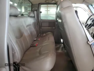 2003 Chevrolet Silverado 1500 with VIN 2GCEK19T531404178, listed as a Copart auction lot 44432345 with 194,784 mi miles and Salvage Title. Bid and sale history available at carsss.com. Image 10.