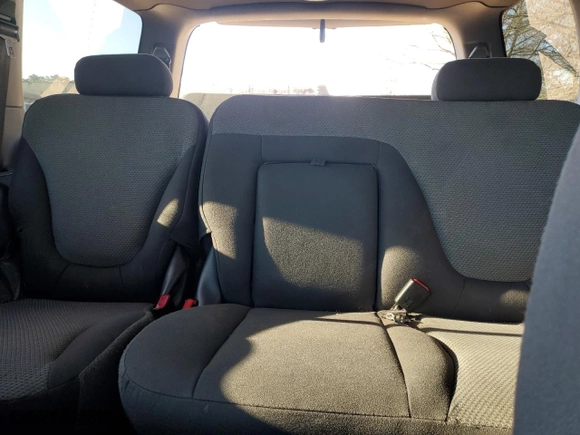2001 Ford Expedition XLT with VIN 1FMPU16LX1LA39510, listed as a Copart auction lot 47073675 with 175,023 mi miles and Salvage Title. Bid and sale history available at carsss.com. Image 10.