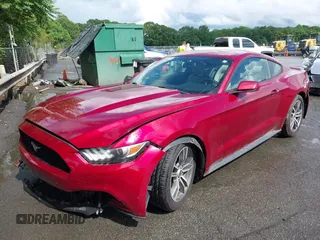 2017 Ford Mustang EcoBoost z VIN 1FA6P8TH7H5295141, wystawiony jako IAAI lot #42257611 z przebiegiem 66 490 mil mil oraz . Historia ofert i sprzedaży dostępna na DreamBid. Obrazek 2.