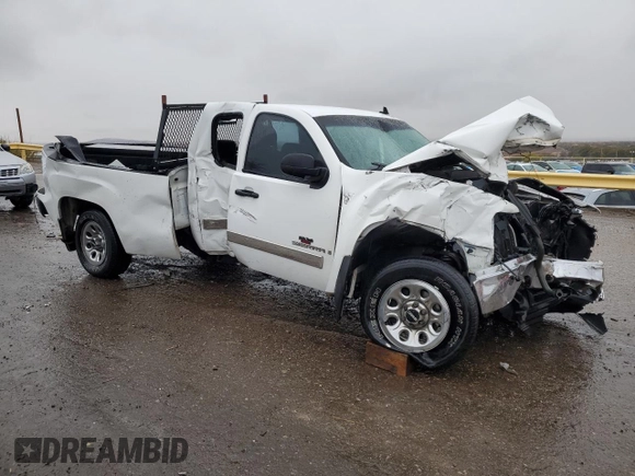 2008 GMC Sierra 1500 SL z VIN 1GTEC19C98Z174947, wystawiony jako Copart lot #79313314 z przebiegiem Nie podano mil oraz Nie do naprawy • Non repairable. Historia ofert i sprzedaży dostępna na DreamBid. Obrazek 4.