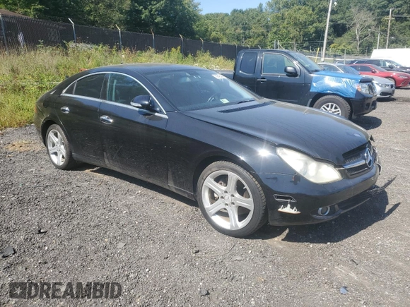 2007 Mercedes-Benz CLS-Class 5.5L with VIN WDDDJ72X17A086849, listed as a Copart auction lot 70840064 with 103,631 mi miles and Salvage Title. Bid and sale history available at carsss.com. Image 4.