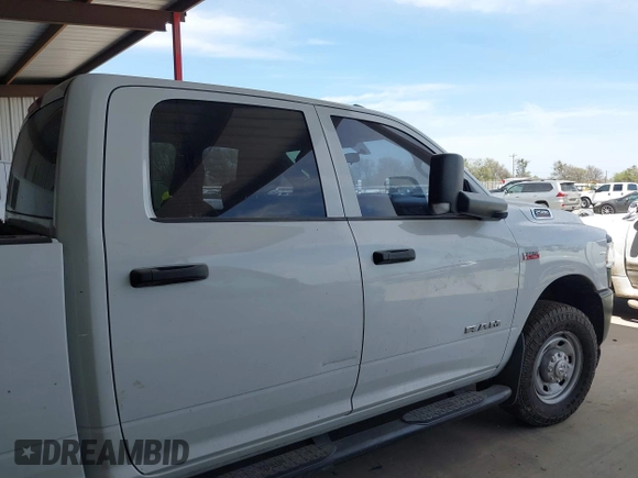 2022 Ram 2500 Tradesman with VIN 3C6UR4HJ8NG200503, listed as a IAAI auction lot 41726564 with 157,884 mi miles and . Bid and sale history available at DreamBid. Image 13.
