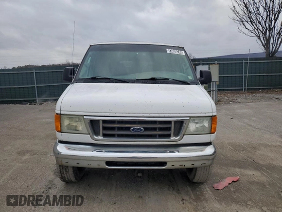 2004 Ford Econoline Passenger XL with VIN 1FDSS31L64HB18943, listed as a Copart auction lot 87038244 with 146,382 mi miles and Clean Title. Bid and sale history available at carsss.com. Image 5.