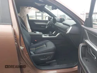 2025 Mazda CX-70 Premium Plus with VIN JM3KJEHA1S1111323, listed as a IAAI auction lot 42109316 with 561 mi miles and . Bid and sale history available at DreamBid. Image 5.