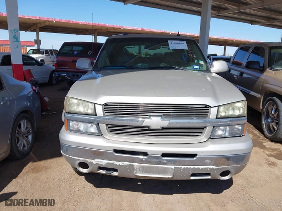 2005 Chevrolet Avalanche Z71 with VIN 3GNEK12Z35G284607, listed as a IAAI auction lot 41868849 with 213,834 mi miles. Bid and sale history available at carsss.com. Image 6.