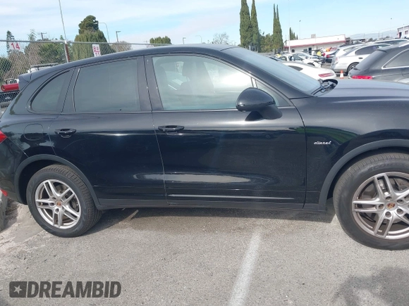 2014 Porsche Cayenne Diesel with VIN WP1AF2A23ELA41435, listed as a IAAI auction lot 41396109 with 78,461 mi miles and . Bid and sale history available at DreamBid. Image 13.
