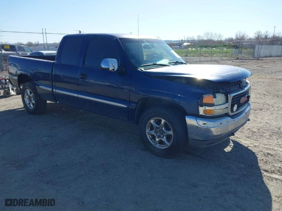 2000 GMC New Sierra 1500 SLE with VIN 1GTEK19T3YE153019, listed as a IAAI auction lot 42027666 with 183,195 mi miles. Bid and sale history available at carsss.com. Image 1.