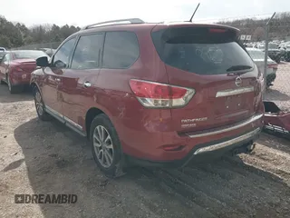 2014 Nissan Pathfinder SV with VIN 5N1AR2MM6EC703140, listed as a IAAI auction lot 42020415 with 127,620 mi miles. Bid and sale history available at carsss.com. Image 3.