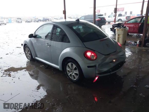 2010 Volkswagen Beetle с VIN 3VWPW3AG1AM022773, выставлен на аукционе IAAI как лот 42152867 с пробегом 138 604 миль миль и . История ставок и продаж доступна на DreamBid. Изображение 3.