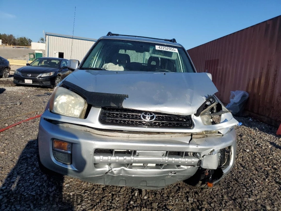2003 Toyota RAV4 with VIN JTEGH20V130092184, listed as a Copart auction lot 42252955 with 282,299 mi miles and Salvage Title. Bid and sale history available at DreamBid. Image 5.