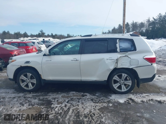 2011 Toyota Highlander Limited with VIN 5TDDK3EH5BS083808, listed as a IAAI auction lot 41559005 with 232,785 mi miles and . Bid and sale history available at DreamBid. Image 14.