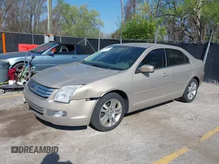 2007 Ford Fusion SEL with VIN 3FAHP081X7R172709, listed as a IAAI auction lot 42018164 with 156,931 mi miles. Bid and sale history available at carsss.com. Image 2.