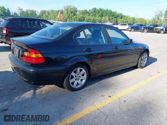 2003 BMW 3 Series 325i z VIN WBAEV33433KL83025, wystawiony jako IAAI lot #42392152 z przebiegiem 170 670 mil mil oraz . Historia ofert i sprzedaży dostępna na DreamBid. Obrazek 4.