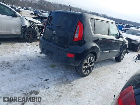 2013 Kia Soul ! with VIN KNDJT2A64D7753165, listed as a IAAI auction lot 41315398 with 105,631 mi miles. Bid and sale history available at carsss.com. Image 4.