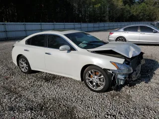 2014 Nissan Maxima SV z VIN 1N4AA5AP3EC915057, wystawiony jako Copart lot #49204885 z przebiegiem 41 447 mil mil oraz Szkoda całkowita • Salvage title. Historia ofert i sprzedaży dostępna na DreamBid. Obrazek 4.