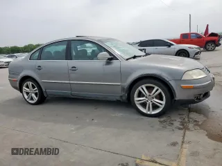 2004 Volkswagen Passat GLS z VIN WVWPD63B04P325358, wystawiony jako Copart lot #57180485 z przebiegiem 195 553 mil mil oraz Czysty tytuł • Clean title. Historia ofert i sprzedaży dostępna na DreamBid. Obrazek 4.