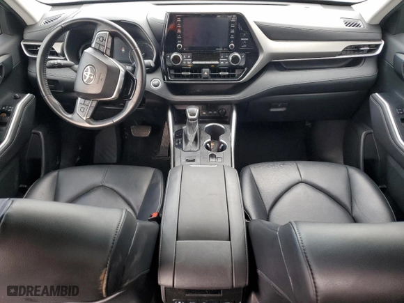 2020 Toyota Highlander XLE with VIN 5TDGZRAH6LS030621, listed as a Copart auction lot 43591905 with 130,403 mi miles and Salvage Title. Bid and sale history available at carsss.com. Image 8.