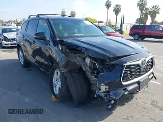 2021 Toyota Highlander L z VIN 5TDCZRBH1MS558663, wystawiony jako IAAI lot #42206187 z przebiegiem 49 574 mil mil oraz . Historia ofert i sprzedaży dostępna na DreamBid. Obrazek 1.