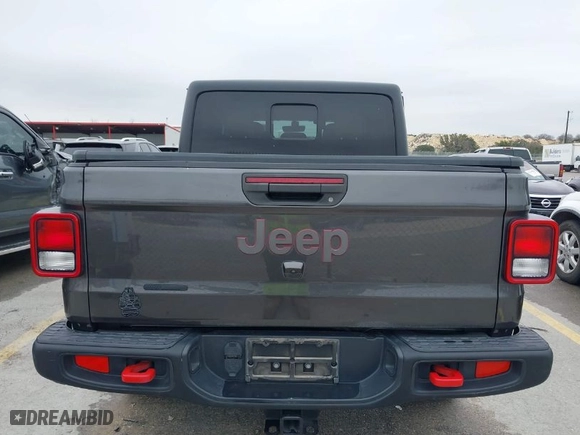 2020 Jeep Gladiator Rubicon with VIN 1C6JJTBG8LL135573, listed as a IAAI auction lot 41585896 with 79,070 mi miles. Bid and sale history available at carsss.com. Image 16.