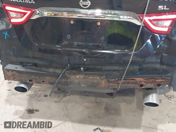 2017 Nissan Maxima SV with VIN 1N4AA6AP7HC405028, listed as a IAAI auction lot 41358504 with 92,231 mi miles. Bid and sale history available at carsss.com. Image 17.