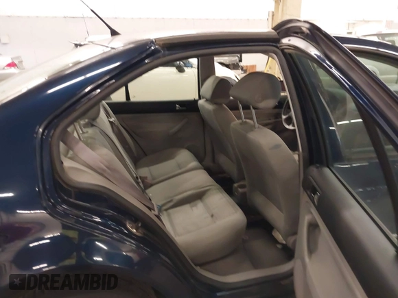 2004 Volkswagen Jetta GL с VIN 3VWRK69M94M113701, выставлен на аукционе IAAI как лот 41573481 с пробегом 190 711 миль миль и . История ставок и продаж доступна на DreamBid. Изображение 8.