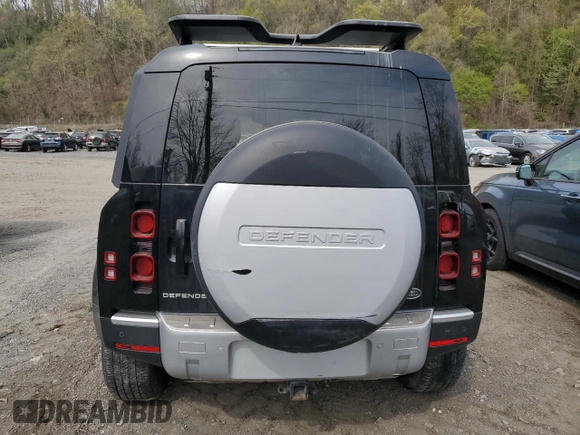2022 Land Rover Defender S z VIN SALEJ7RX9N2079507, wystawiony jako Copart lot #54755645 z przebiegiem 26 381 mil mil oraz Szkoda całkowita • Salvage title. Historia ofert i sprzedaży dostępna na DreamBid. Obrazek 6.