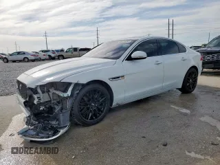 2017 Jaguar XF 35t Prestige z VIN SAJBE4BV4HCY31023, wystawiony jako Copart lot #56425255 z przebiegiem 58 469 mil mil oraz Czysty tytuł • Clean title. Historia ofert i sprzedaży dostępna na DreamBid. Obrazek 1.